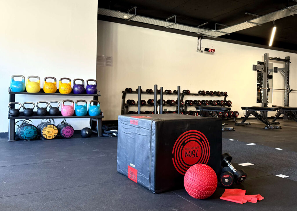 Vault gym interior 002